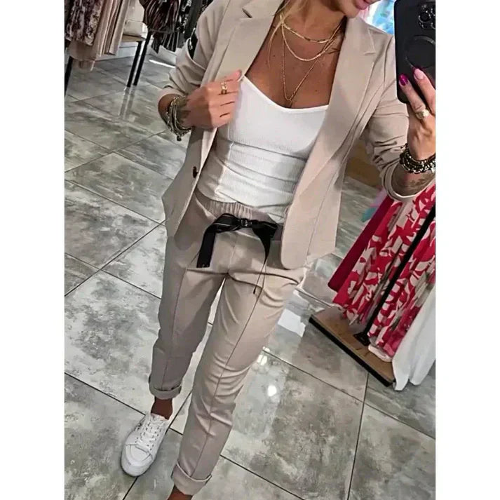 Isabelle | Elegant set med mjuk jacka och lösa mjukisbyxor