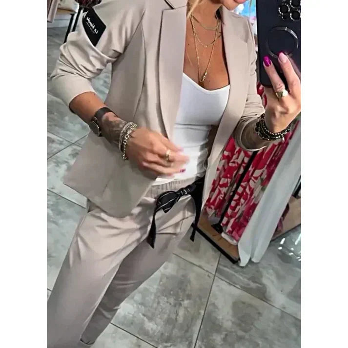 Isabelle | Elegant set med mjuk jacka och lösa mjukisbyxor