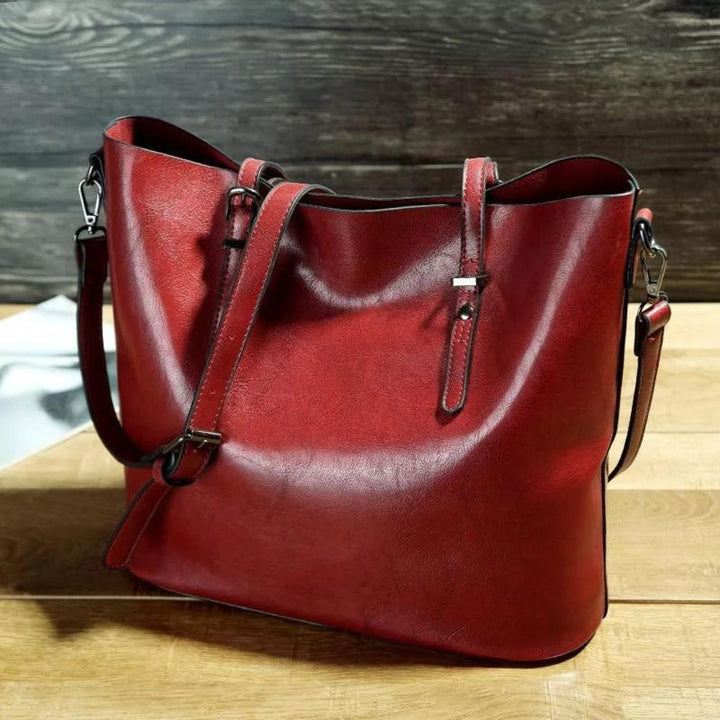 Nicole | Tidlös vintage-axelväska