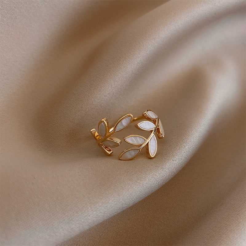 Pure Vit Opalblad Justerbar Ring