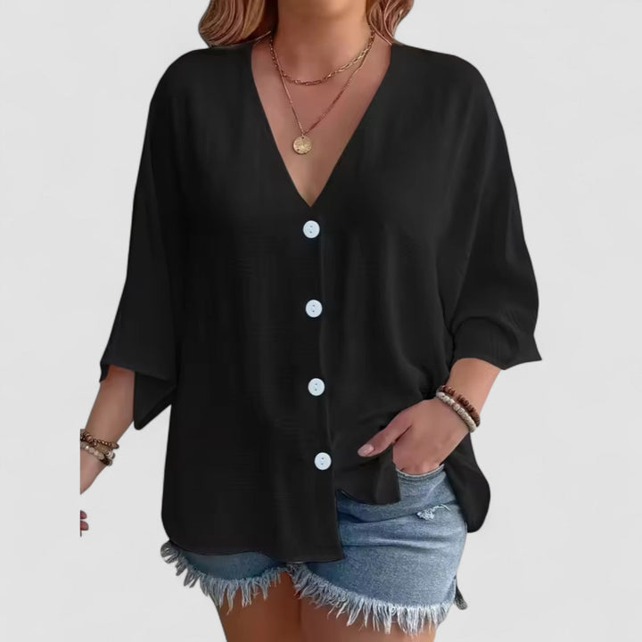 Noora | Signe – Blus med knäppning och ¾-ärm